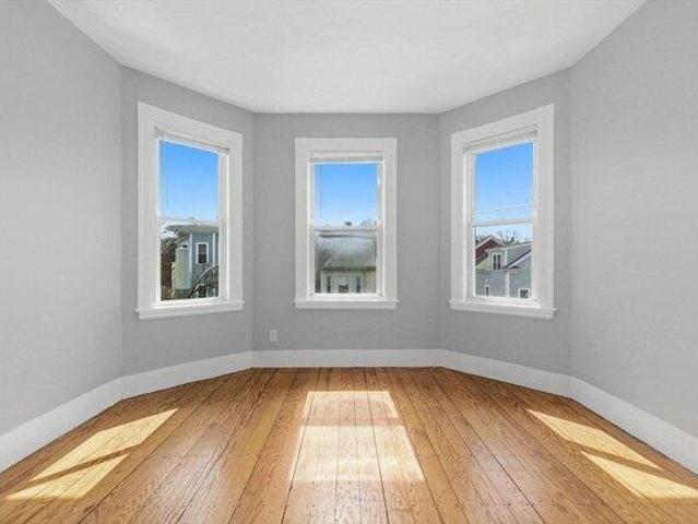 house with 12 bedroom, Boston MA ES105366825