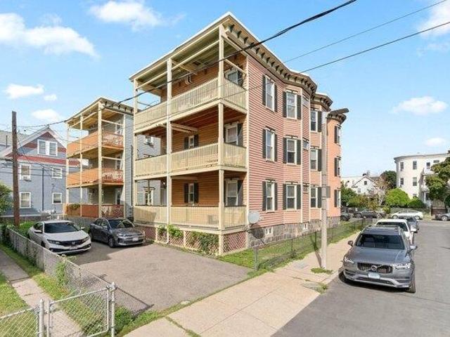 house with 12 bedroom, Boston MA ES105495950