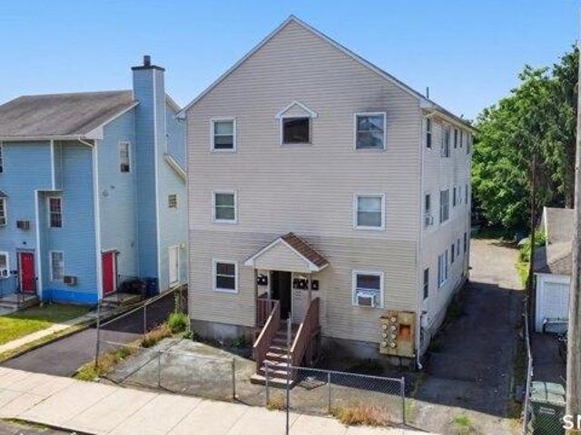 house with 12 bedroom, Bridgeport CT ES105498215
