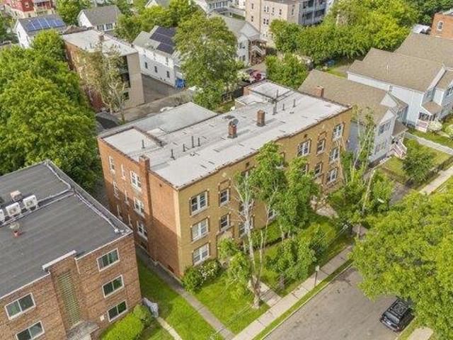 house with 12 bedroom, Hartford CT ES105536692