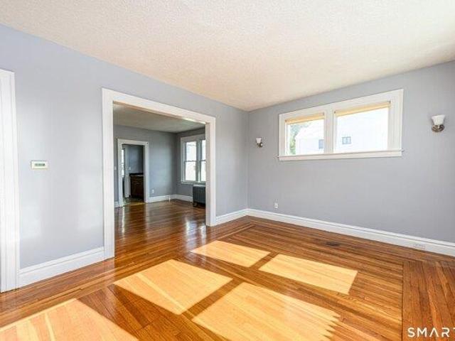 house with 12 bedroom, New Haven CT ES105498109