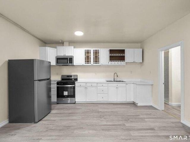 house with 12 bedroom, Waterbury CT ES105589126