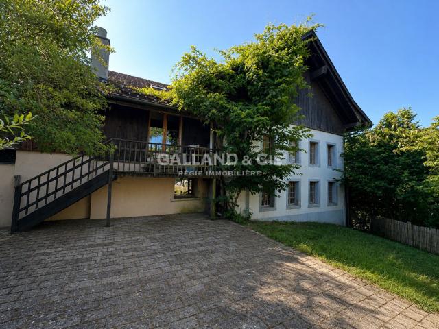 House with 12 rooms on sale in À 3 min d'Oron la Ville Gillarens FR 360 m² | dreamo. Ch