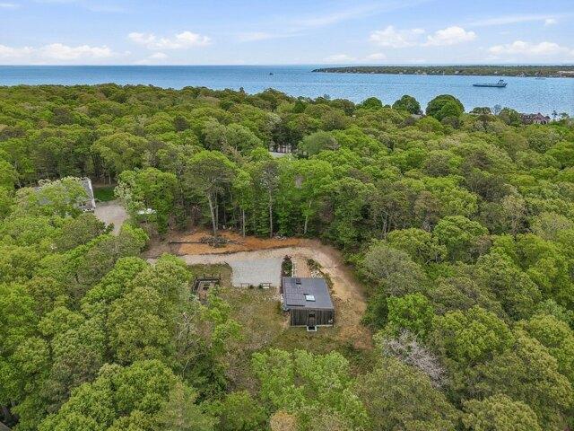 house with 1 bedroom, Vineyard Haven MA ES105612357