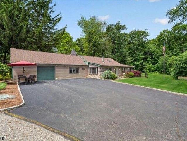 house with 1 bedroom, West Milford NJ ES105274886