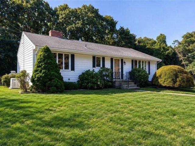 house with 1 bedroom, Westerly RI ES105632614