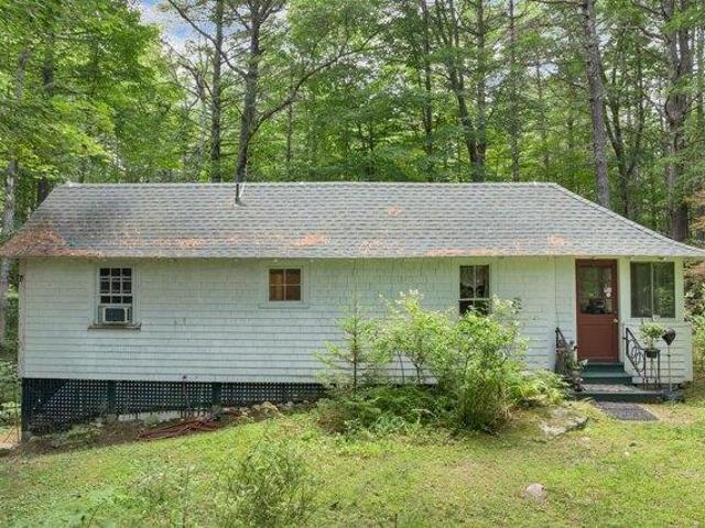 house with 1 bedroom, Wolfeboro NH ES105387160