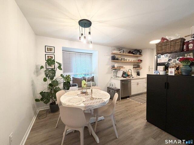 house with 1 bedroom, Bethel CT ES105496904