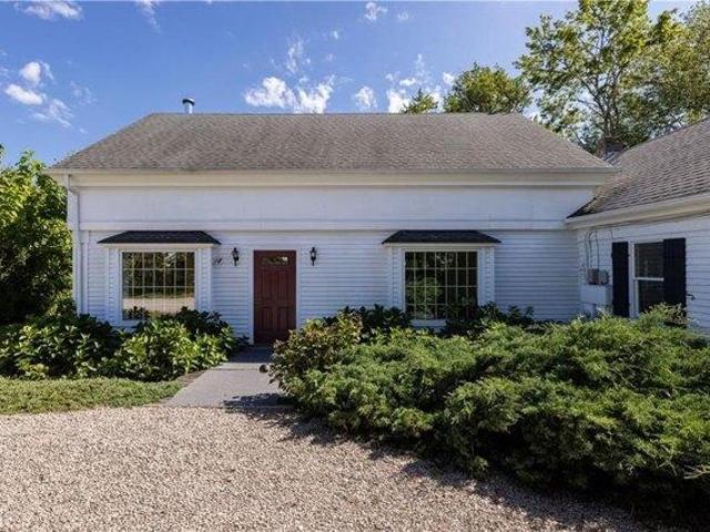 house with 1 bedroom, Charlestown RI ES105516089