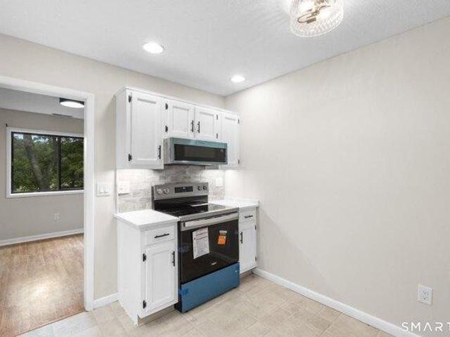 house with 1 bedroom, Danbury CT ES105578407