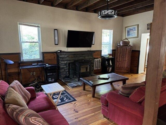 house with 1 bedroom, East Brookfield MA ES104076072