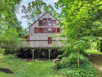 house with 1 bedroom, East Sandwich MA DS103494659