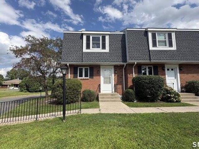 house with 1 bedroom, Enfield CT ES105315782