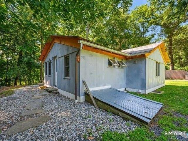 house with 1 bedroom, Granby CT ES105257694