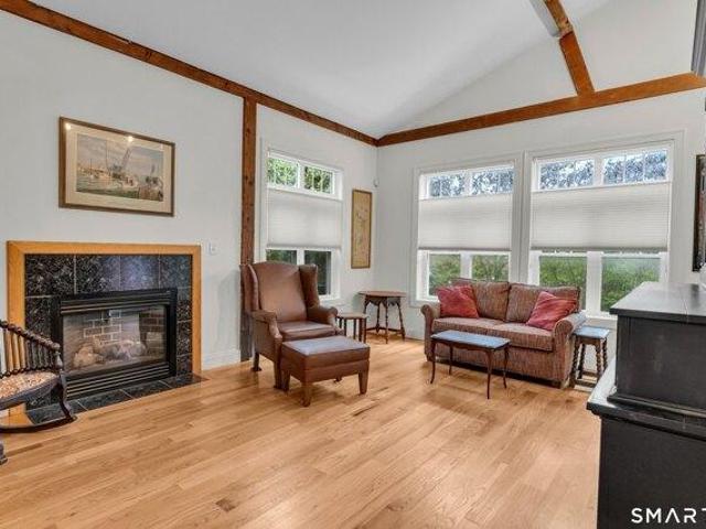 house with 1 bedroom, Guilford CT ES105477475