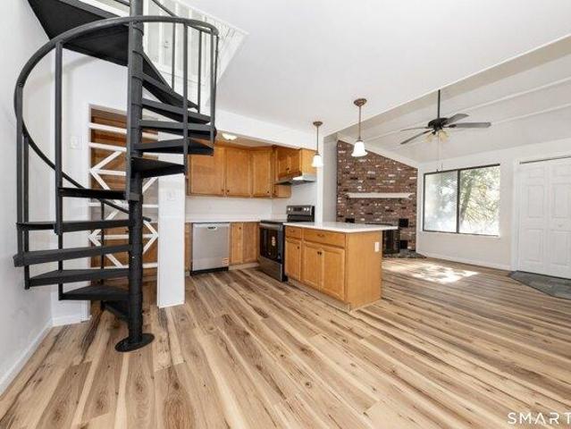 house with 1 bedroom, Guilford CT ES105532027