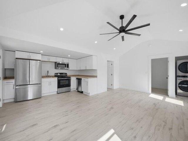 house with 1 bedroom, Laconia NH ES105663097