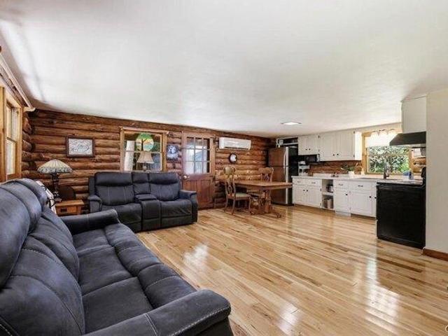 house with 1 bedroom, Nedrow NY ES104904515