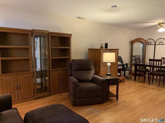 house with 1 bedroom, Norwalk CT ES105474664