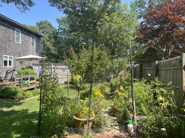 house with 1 bedroom, Oak Bluffs MA ES105474769