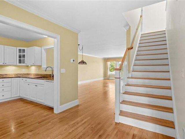 house with 1 bedroom, Portsmouth RI ES105550805
