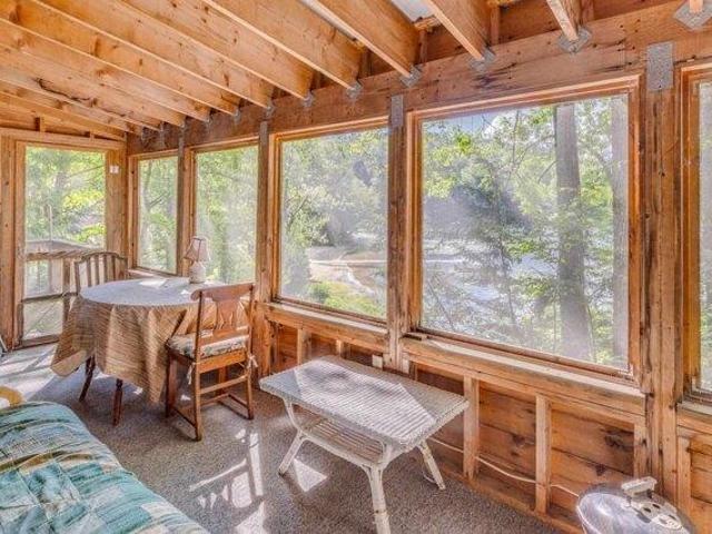 house with 1 bedroom, Plymouth NH ES105496576