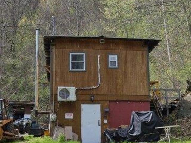 house with 1 bedroom, Putney VT ES105384317