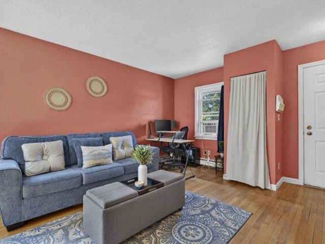 house with 1 bedroom, Raymond NH ES105552576