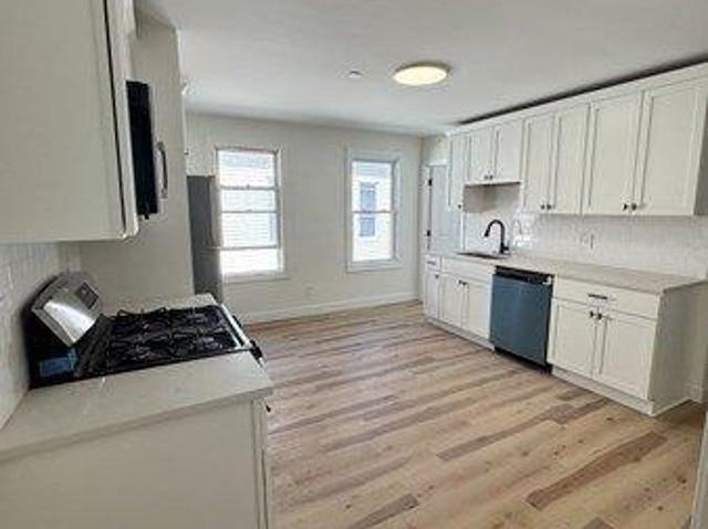 house with 24 bedroom, Worcester MA ES105384932