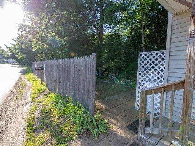 house with 2 bedroom, Tamworth NH ES105368105