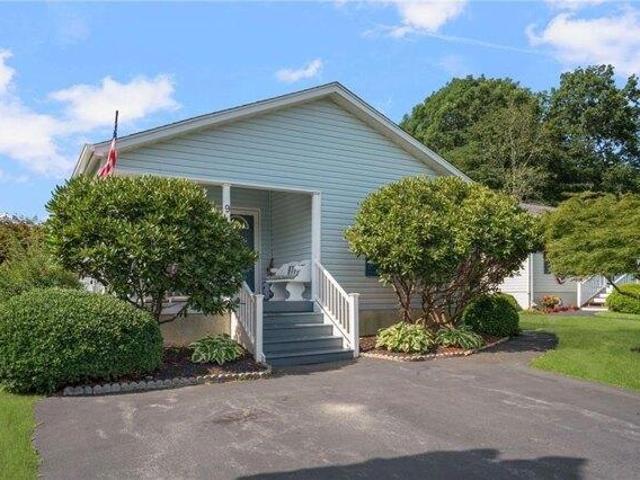 house with 2 bedroom, Tiverton RI ES105562265
