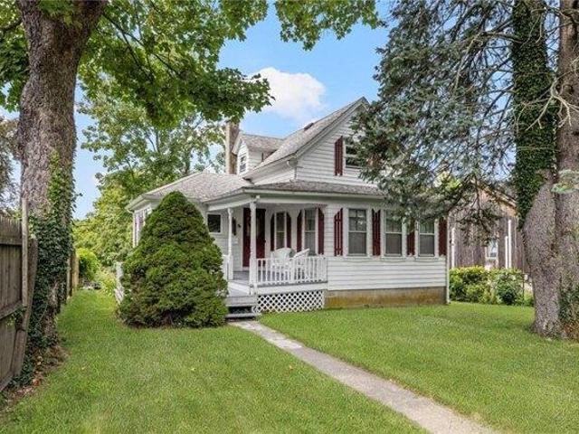 house with 2 bedroom, Tiverton RI ES105612916