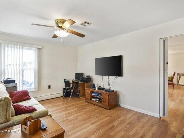 house with 2 bedroom, Toms River NJ ES105286977