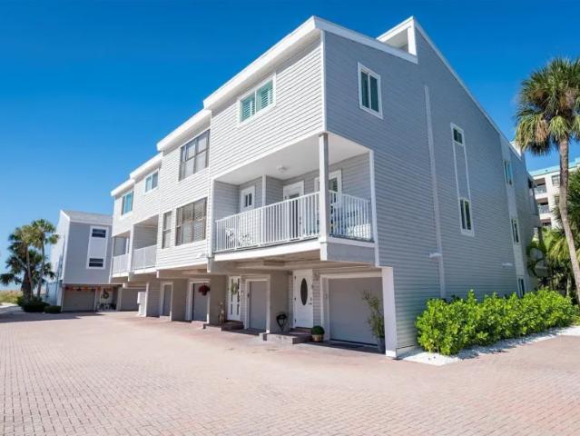 house with 2 bedroom, Treasure Island FL DS102715869