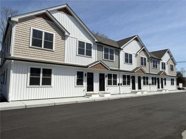 house with 2 bedroom, Warwick RI ES104831858