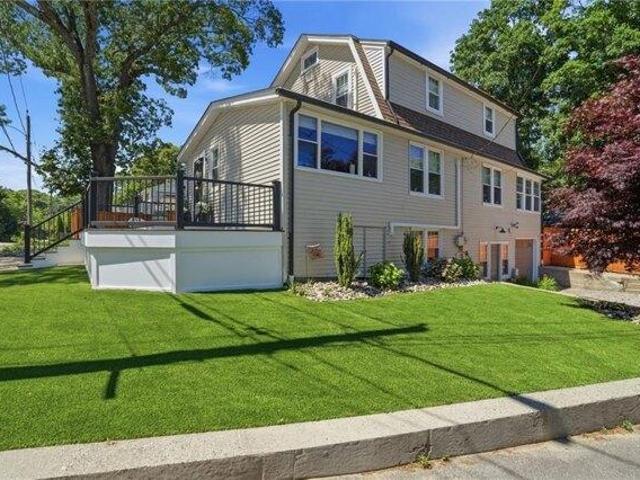 house with 2 bedroom, Warwick RI ES105426448