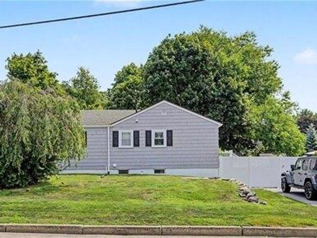 house with 2 bedroom, Warwick RI ES105560914