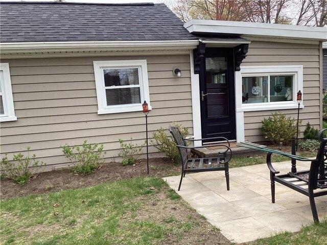 house with 2 bedroom, Warwick RI ES105574671