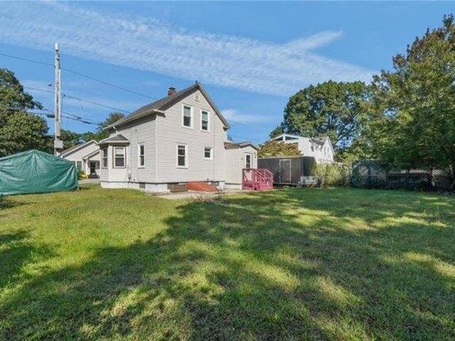 house with 2 bedroom, Warwick RI ES105609633