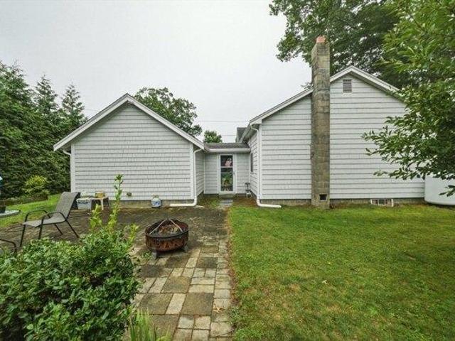 house with 2 bedroom, Wareham MA ES105557743