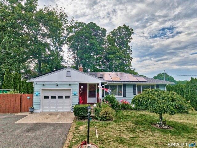 house with 2 bedroom, Waterbury CT ES104407019