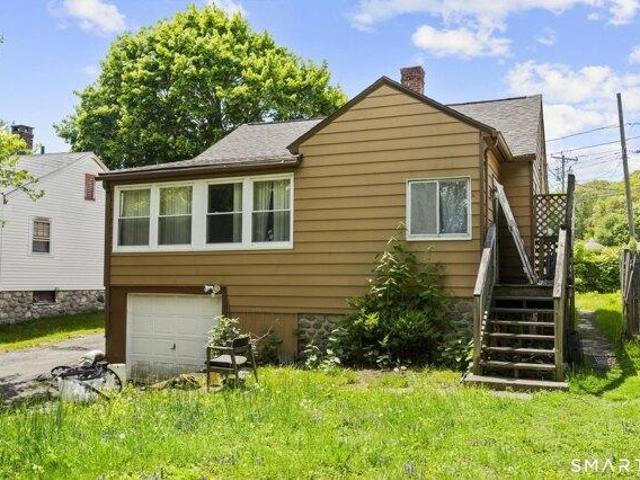 house with 2 bedroom, Waterbury CT ES104512731