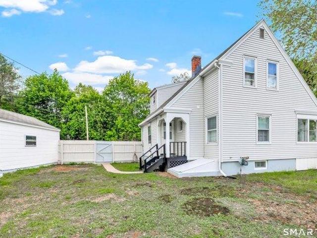 house with 2 bedroom, Waterbury CT ES104351566