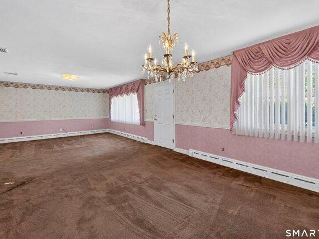 house with 2 bedroom, Waterbury CT ES105425347