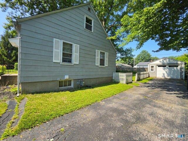 house with 2 bedroom, Waterbury CT ES105493649