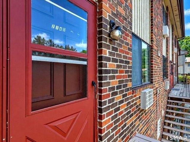 house with 2 bedroom, Waterbury CT ES105562571