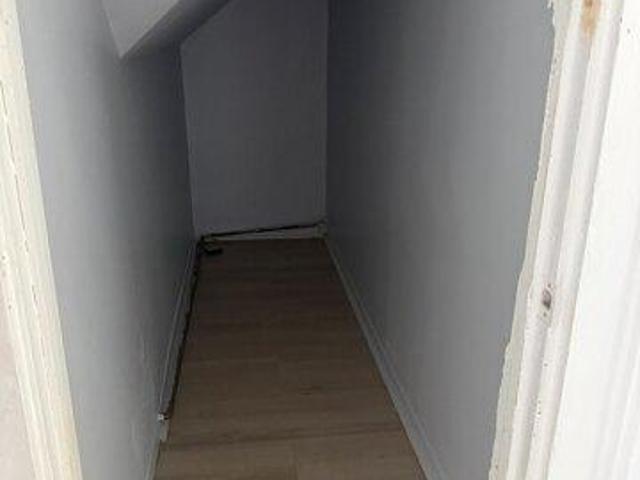 house with 2 bedroom, Waterbury CT ES105578435