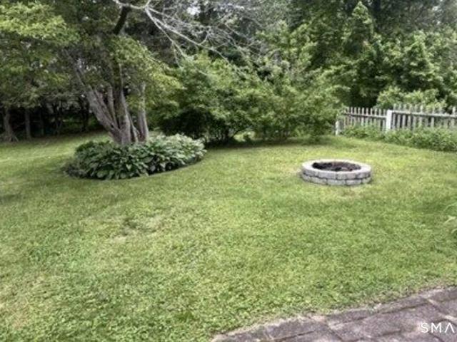 house with 2 bedroom, Waterbury CT ES105590085