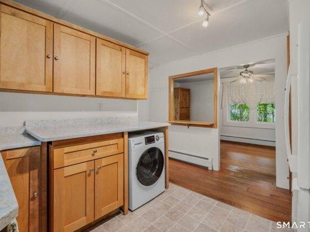 house with 2 bedroom, Waterford CT ES105402618