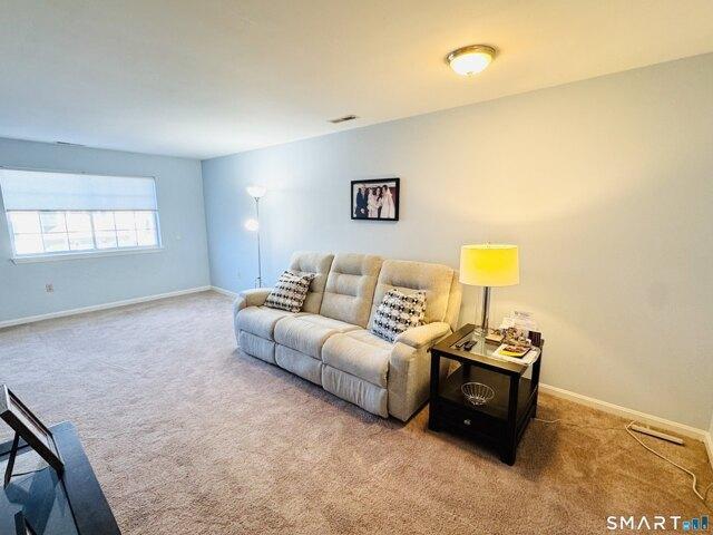 house with 2 bedroom, Waterford CT ES105548633